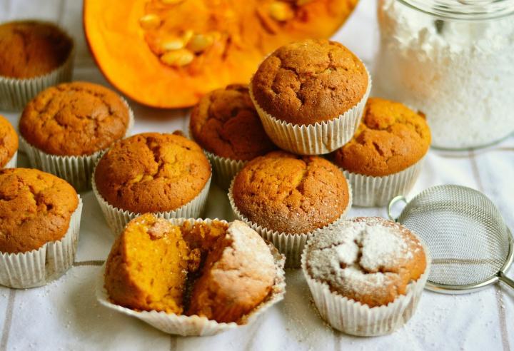 pumpkin ginger muffins with sugar on top