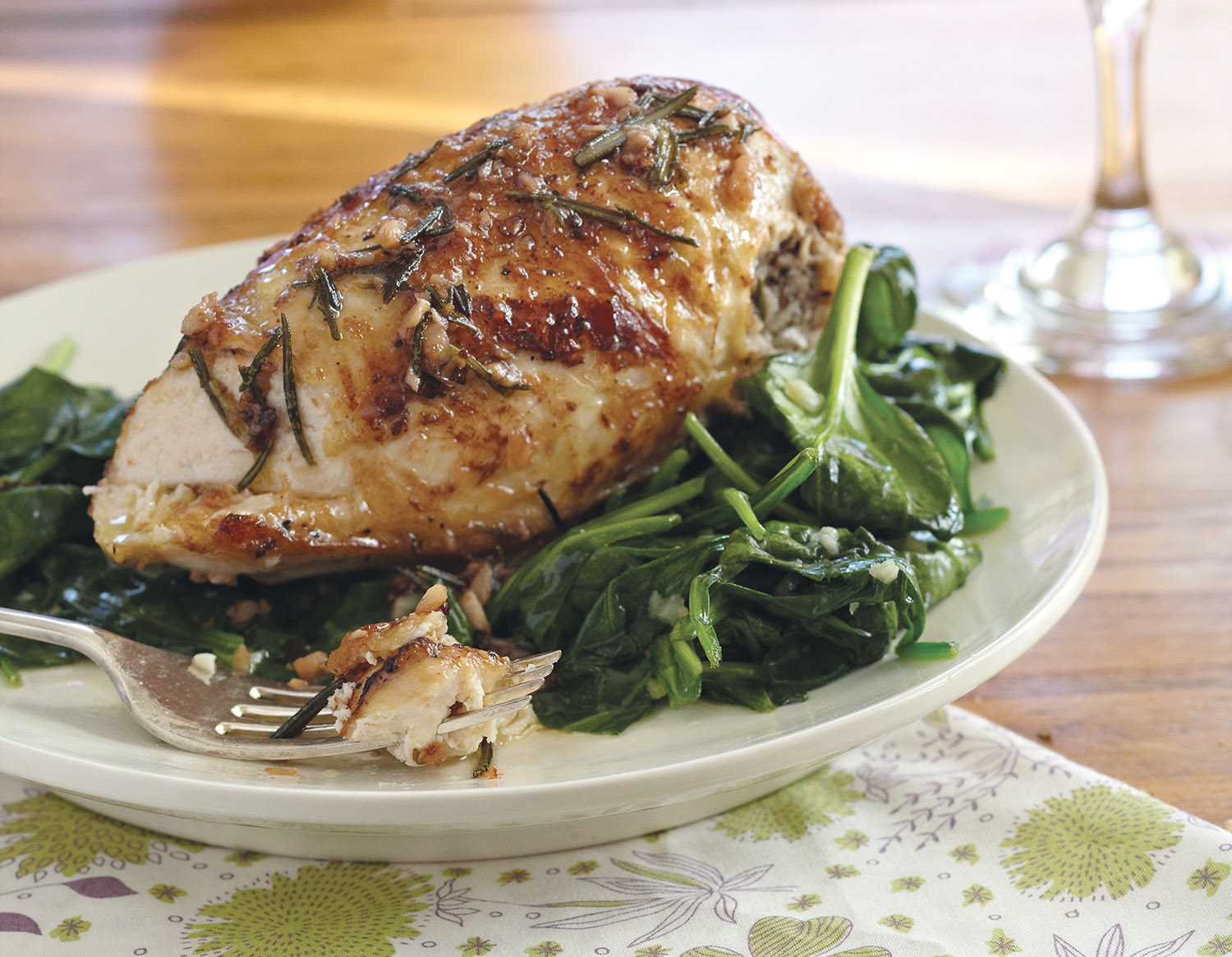 Rosemary Chicken With Spinach Recipe Old Farmer S Almanac
