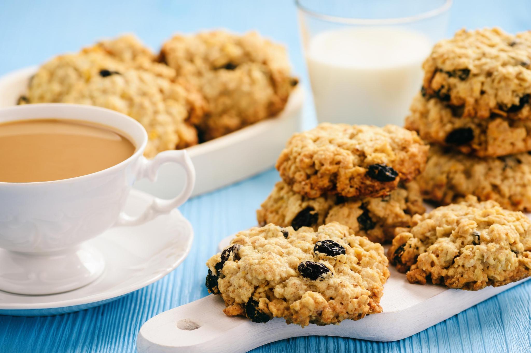 Oatmeal raisin cookies