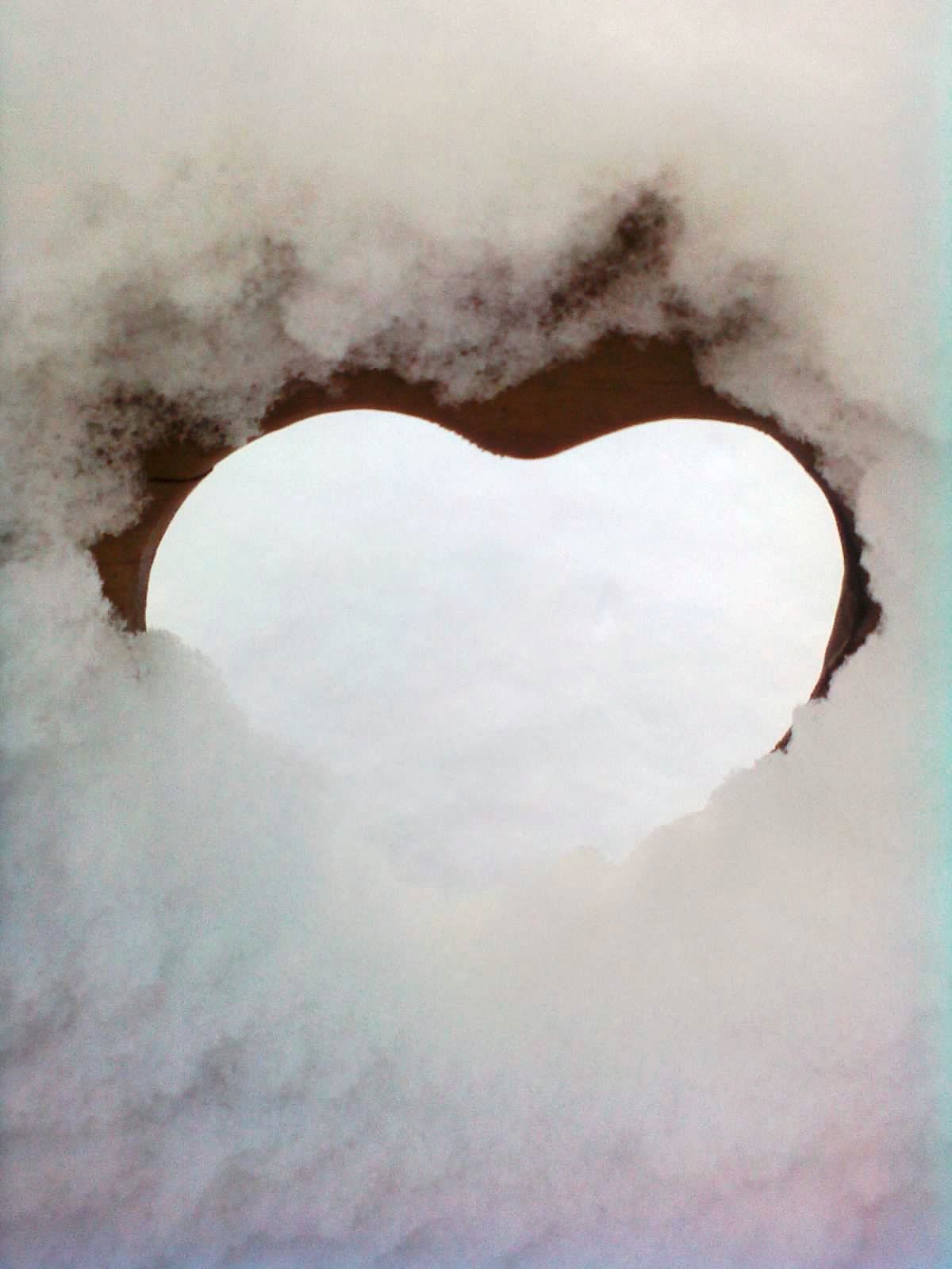 Snow Heart | Old Farmer's Almanac