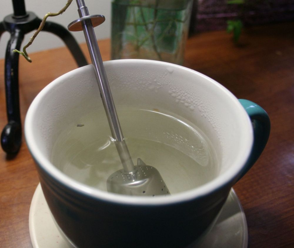 infusing tea with an infuser