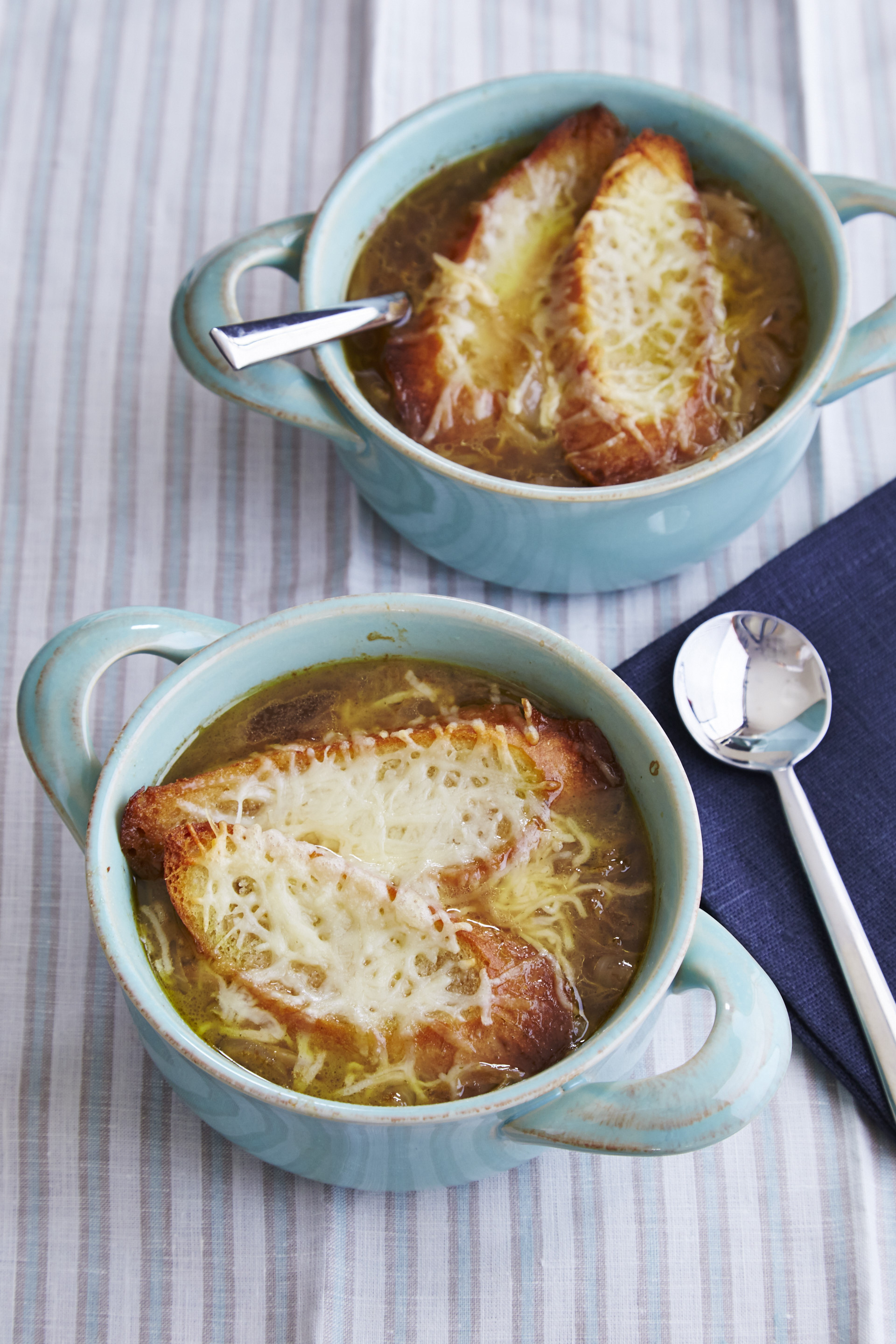 Slow Cooker French Onion Soup Recipe | Old Farmer's Almanac