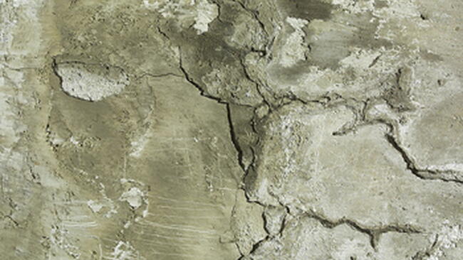 cracks in a concrete wall