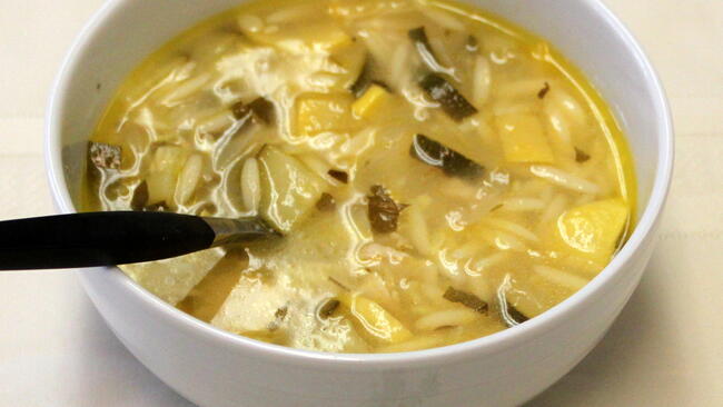 Lemon Zucchini Orzo Summer Soup	