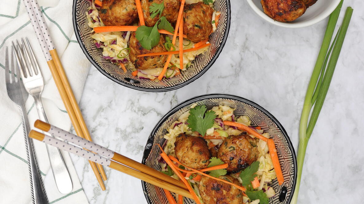 Thai meatball salad