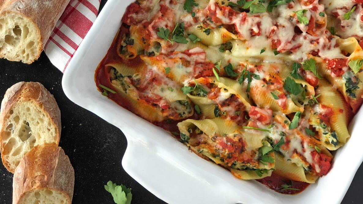 spinach artichoke stuffed pasta shells