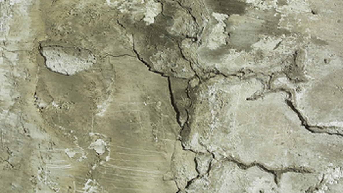 cracks in a concrete wall