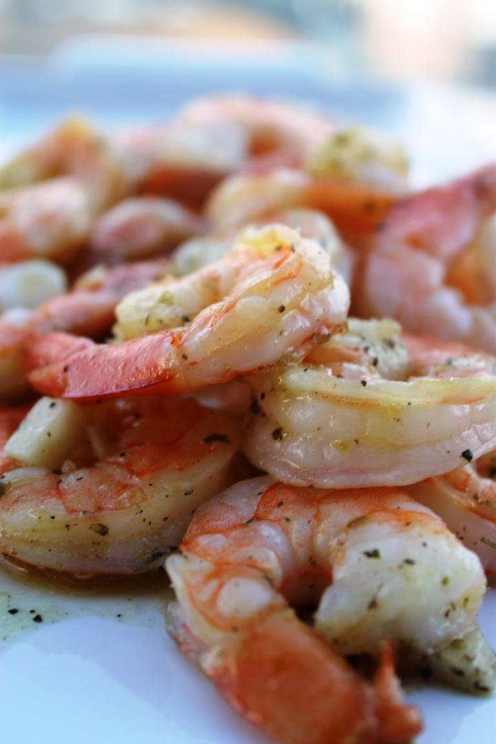 boiled-shrimp-christmas.jpg