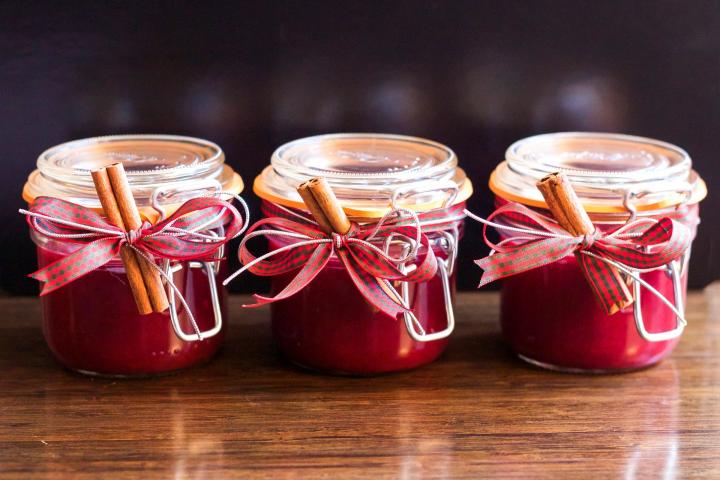 Gift jars with jam