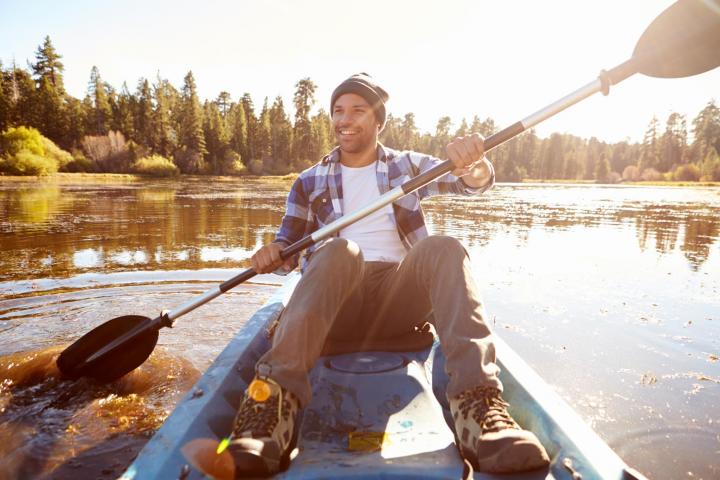 man_canoeing_monkeybusinessimages_gi_full_width.jpg