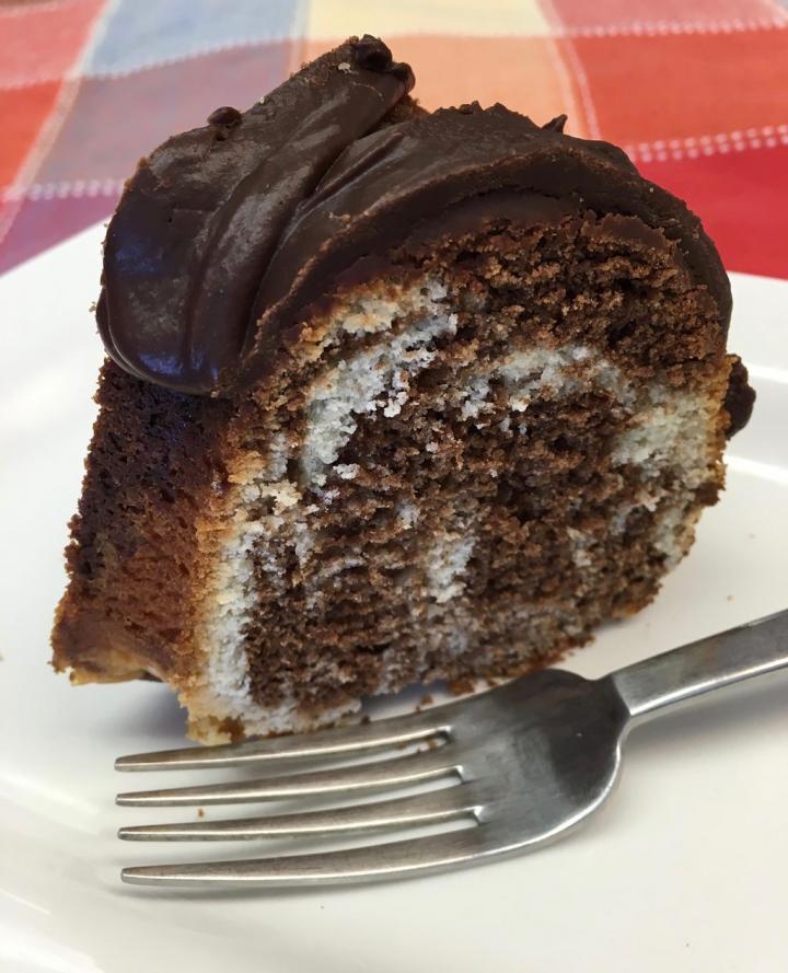 marble-bundt-cake-slice.jpg