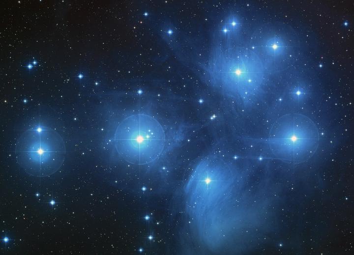 star-cluster-11637_1280_full_width.jpg