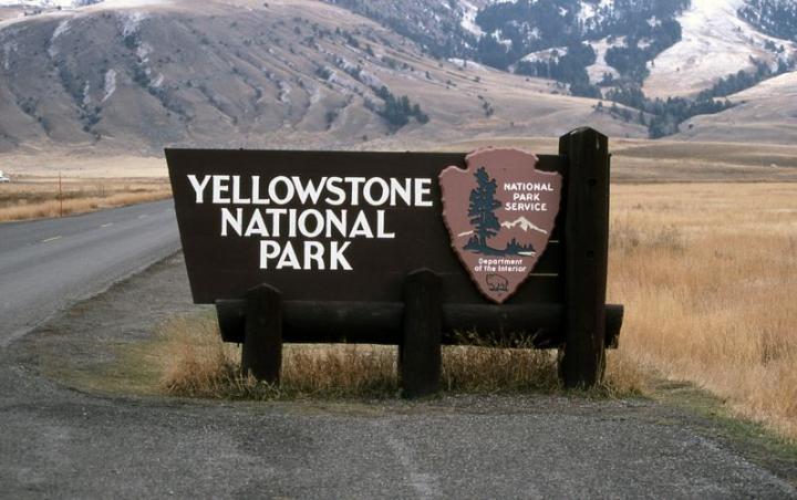 yellowstone-national-park-snow.jpg