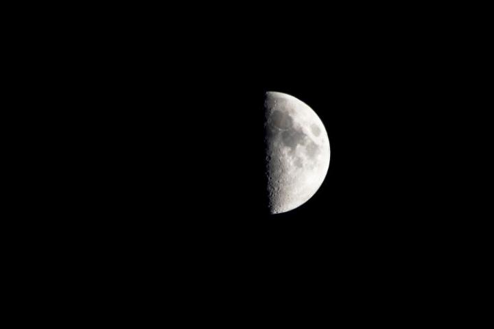 first-quarter-moon_full_width.jpg