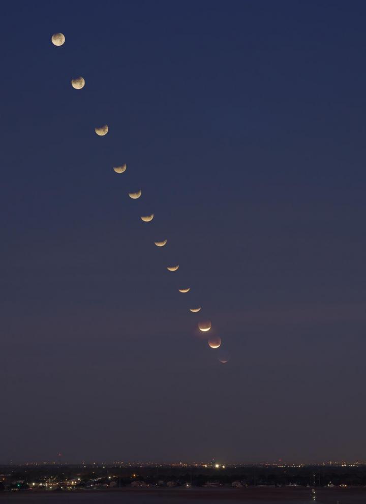 lunar-eclipse-composite_0_full_width.jpg