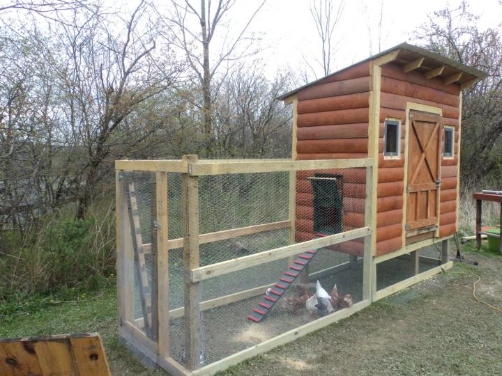 chicken coop made from reclaimed wood