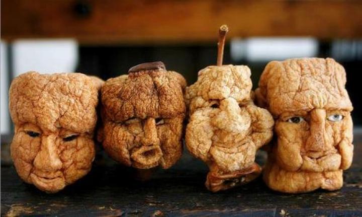 dried-apple-heads_1.jpg