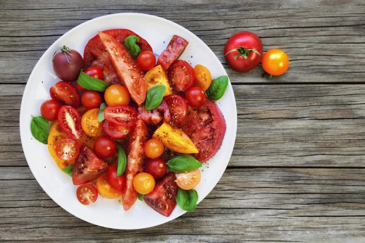 tomato-salad-gettyimages-482676089_copy_0.jpg